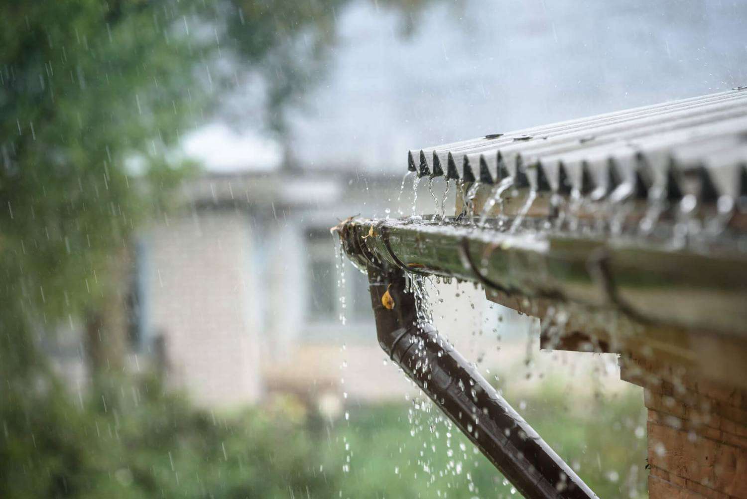 Can Gutter Guards Handle Heavy Rain?