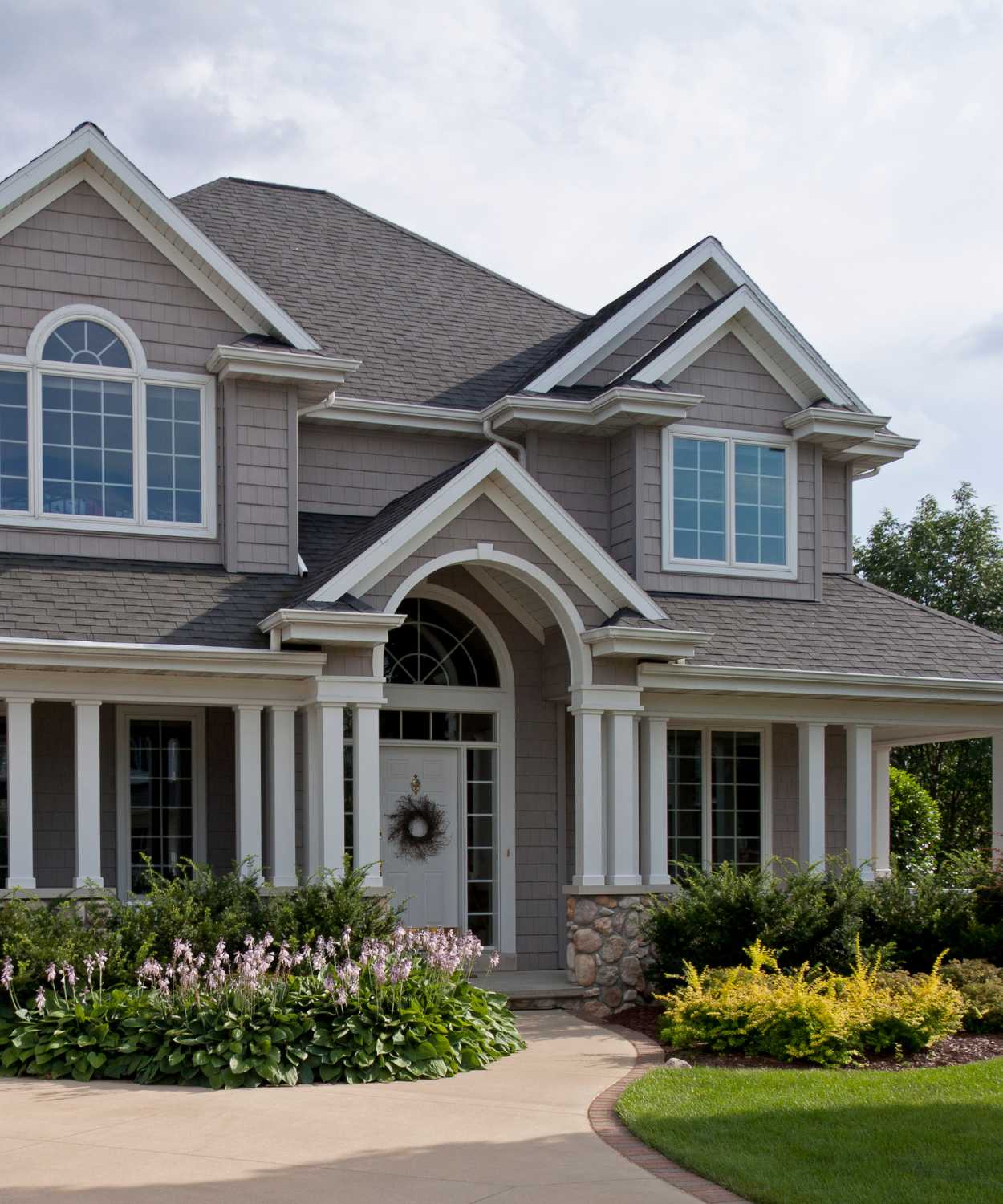 Eavestrough Cleaning Services Brantford ON. Best gutter cleaning brantford